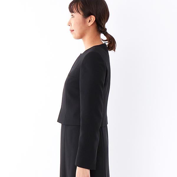 INFINE 【喪服/礼服/ブラックフォーマルスーツ】ノーカラーレース使いアンサンブル - 画像 (4)