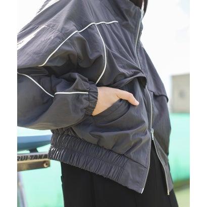 ボンジュールサガン BONJOUR SAGAN 配色パイピングナイロントラックジャケット (CHARCOAL-GRAY) - 画像 (9)