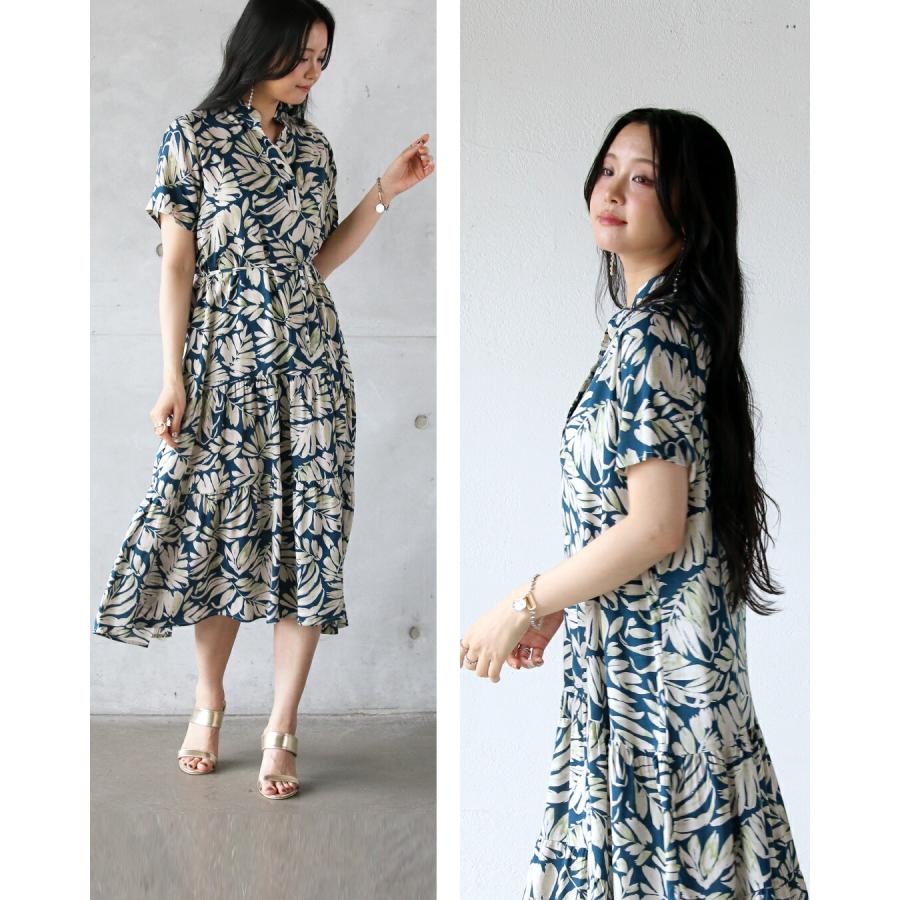 OTONA 涼し気リーフでラフなのに華やか ティアードワンピース 柄 ボタニカル 半袖 薄手 軽い ロング丈 ミドル丈 春夏 ブルー 40代 50代 60代 - 画像 (8)