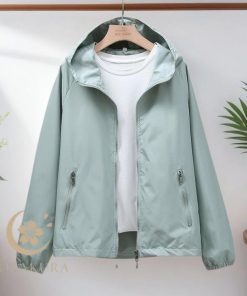 ウインドブレーカー レディース 薄手 マウンテンパーカー アウター 撥水 ジャケット 春 秋 ジャンバー ブルゾン 無地 フード付き 紫外線対策 速乾